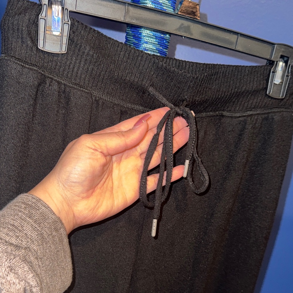 No Boundaries-  Black Jogger Pants & Sherpa Hooded Cardigan Set Size S/M - Picture 7 of 17